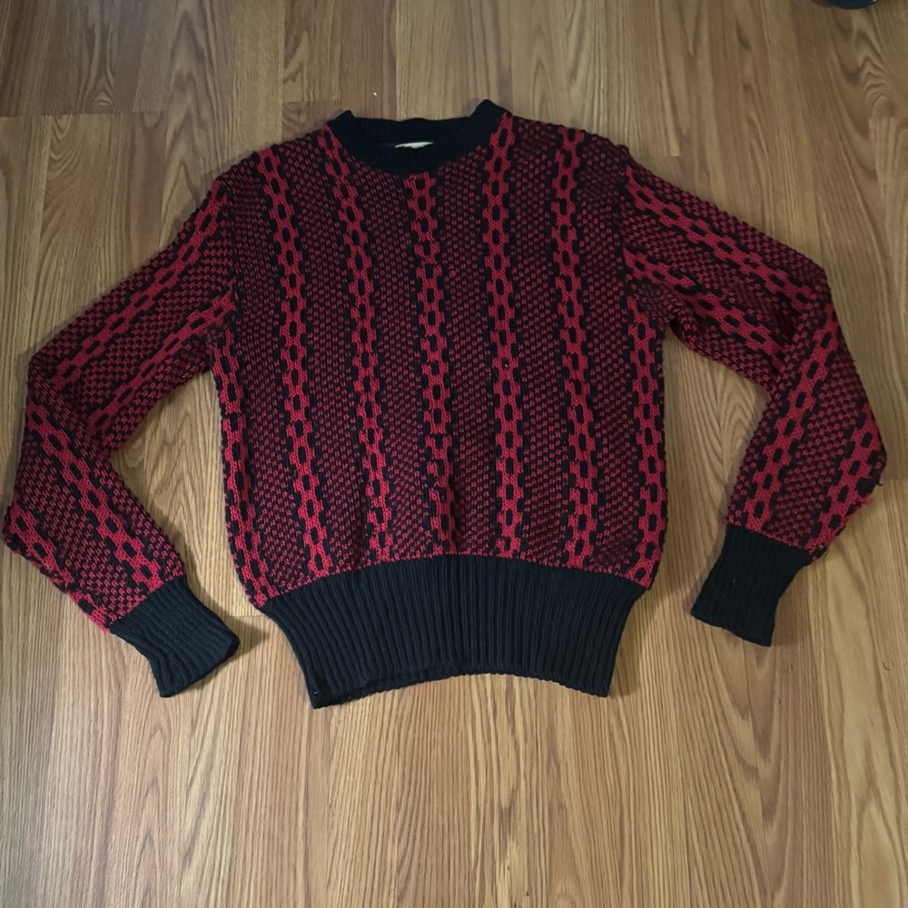 Brentwood Sportswear Italian Vogue‎ Virgin Wool Red Black Knit Sweater Vintage